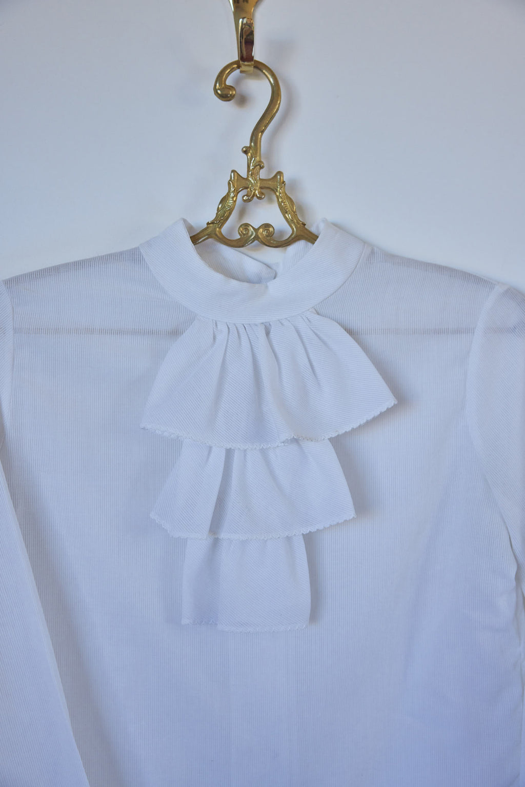 Vintage-Style Handmade White Ruffle Blouse – Cotton, Button-Back Closure